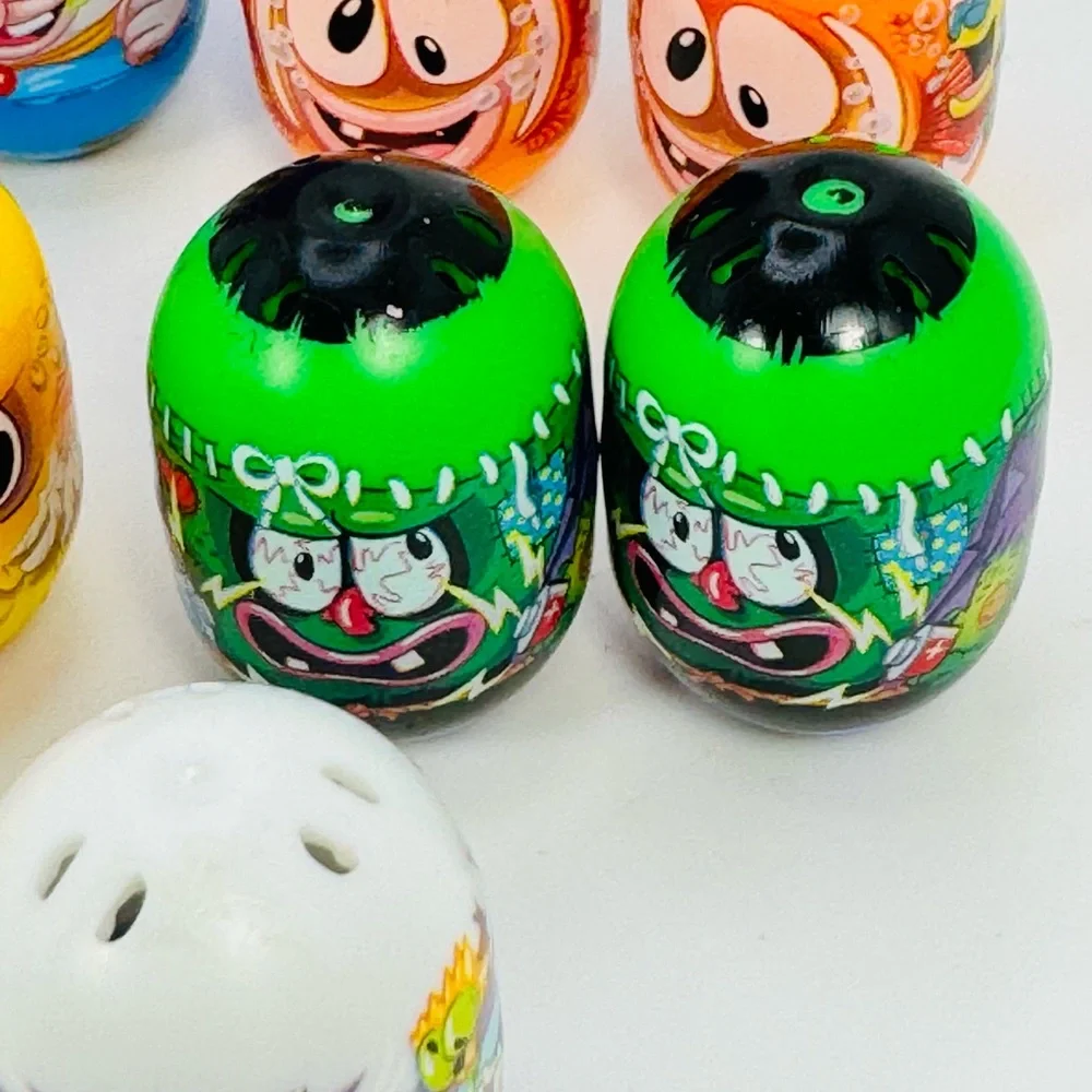 Mighty Beanz Lot Of 19 With Slam Pack Case Monster Skeleton Zombie Grandma Etc..